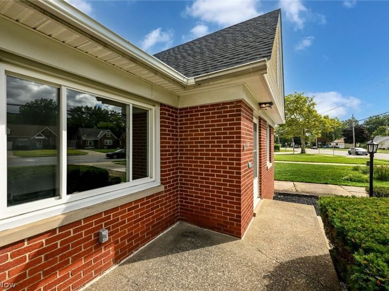 28101 Lake Shore Boulevard, Euclid, OH 44132 Photo 40