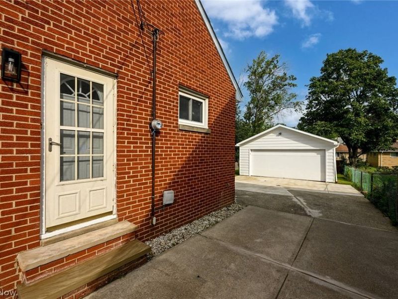 28101 Lake Shore Boulevard, Euclid, OH 44132 Photo 43