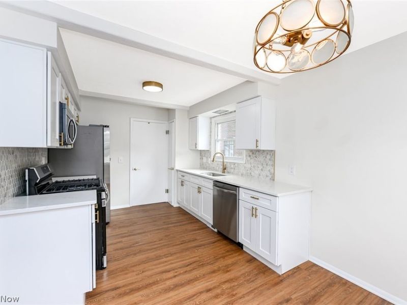 28101 Lake Shore Boulevard, Euclid, OH 44132 Photo 8