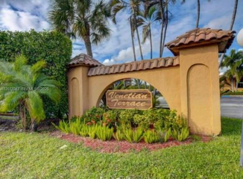2141 W Woolbright Rd, Unit L102, Boynton Beach, FL 33426 Photo