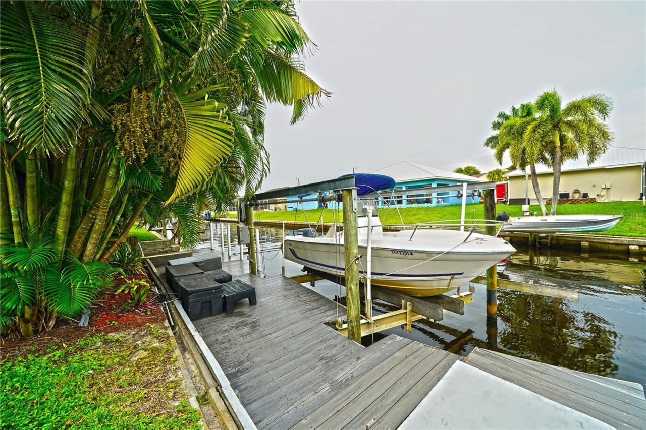 7228 Reymoor Drive, North Fort Myers, FL 33917 Photo