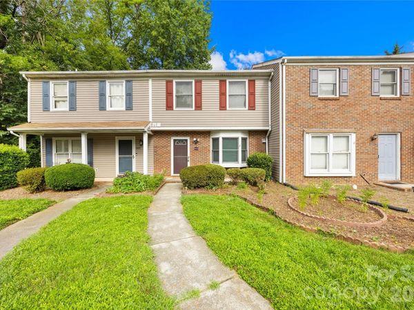 8426 Rust Wood Place, Charlotte, NC 28227