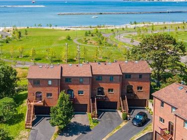 428 Lakefront Boulevard, Buffalo, NY 14202
