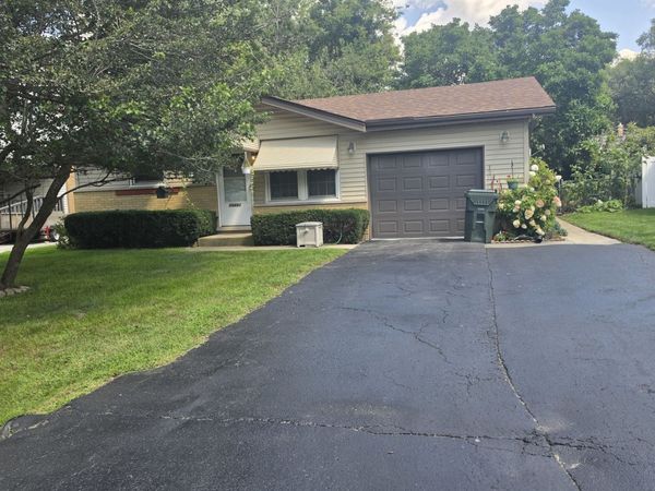 15481 Lawndale Avenue , Markham, IL 60428