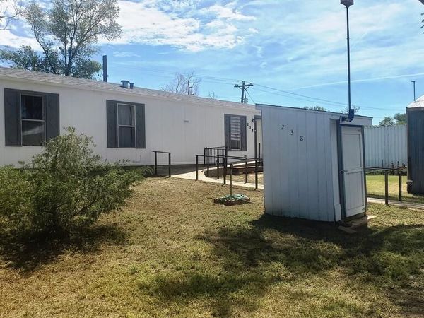 238 Seeley, La Junta, CO 81050