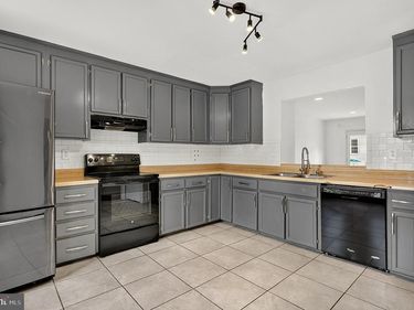 8490 SADDLE COURT, MANASSAS, VA 20110