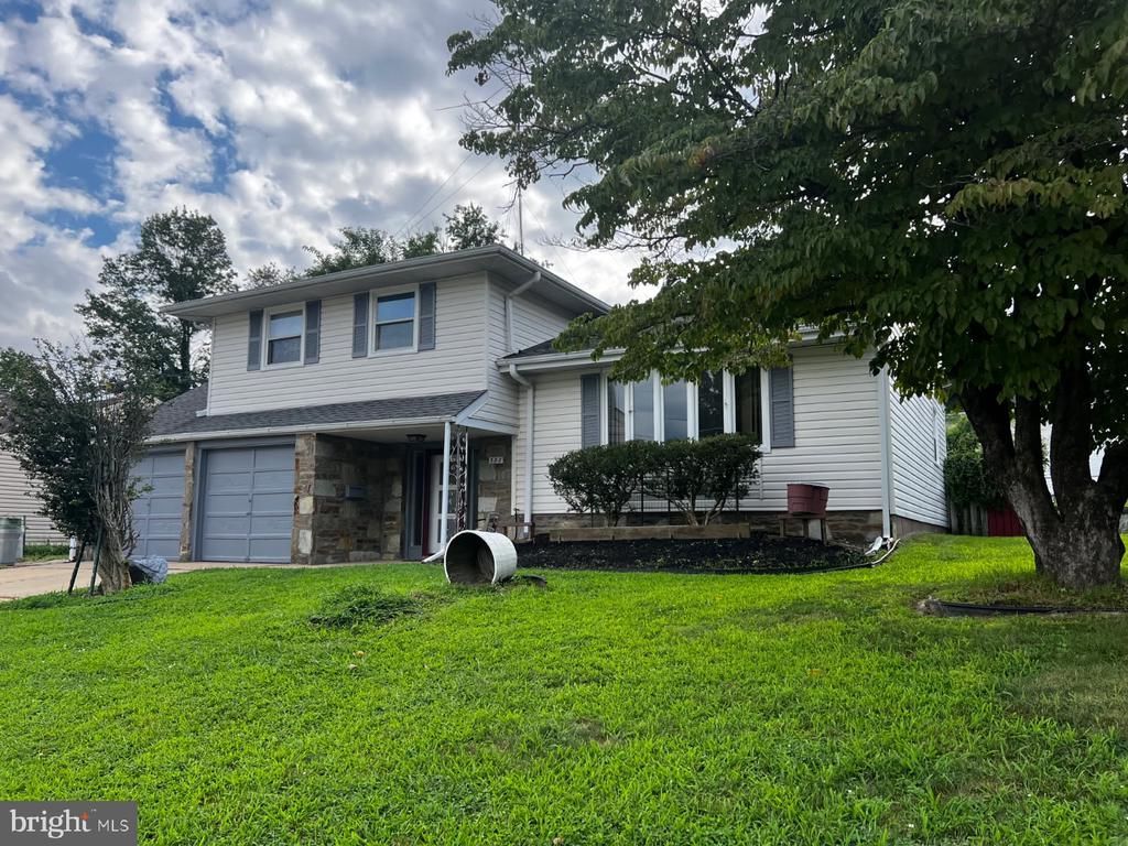 588 Kismet Road, Philadelphia, PA 19115 Main Photo
