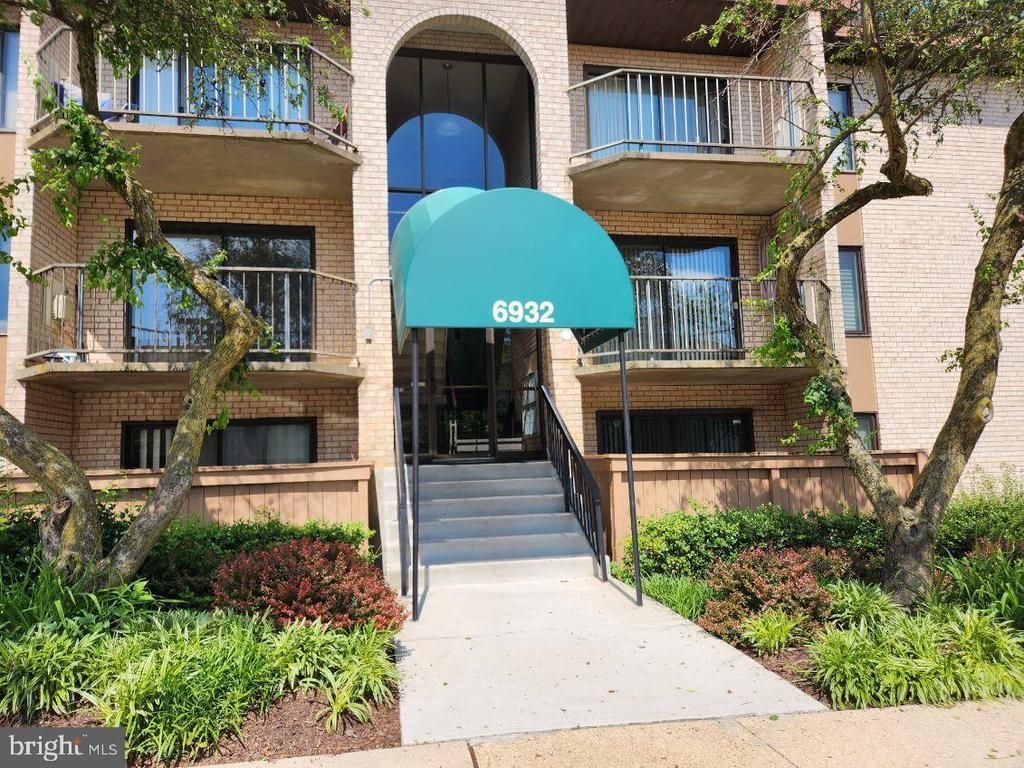 6932 HANOVER PARKWAY , GREENBELT, MD 20770
