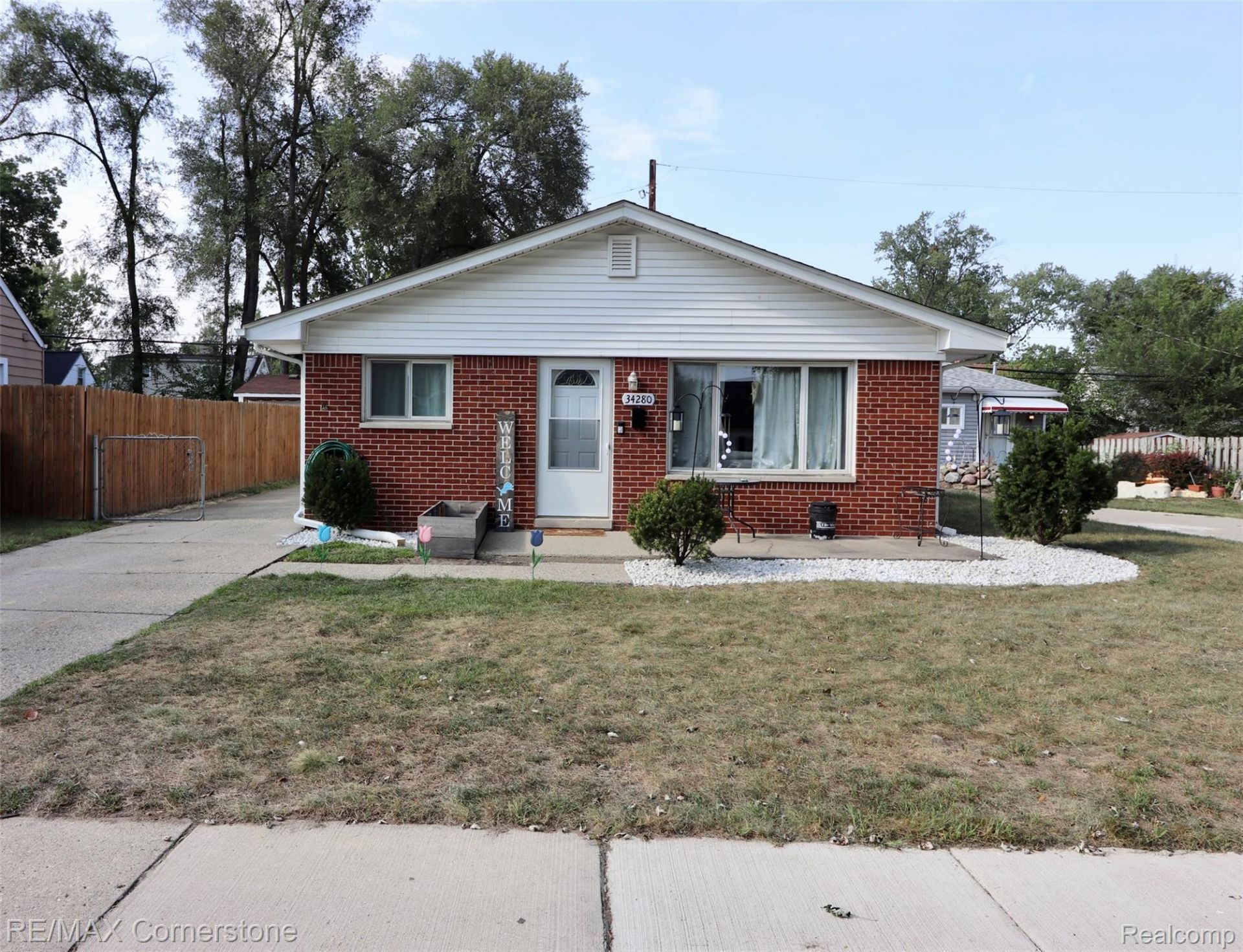 34280 Harroun Street, Wayne, Mi 48184 Main Photo