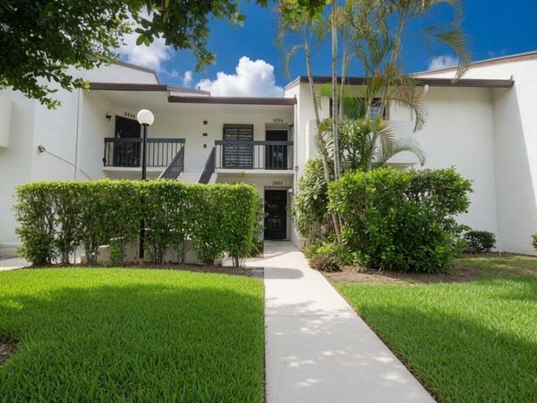 3555 Lucerne Park Drive, Greenacres, FL 33467
