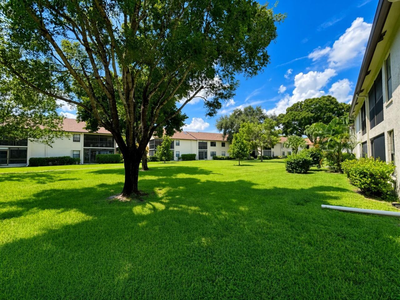 3335 Lucerne Park Drive, Greenacres, FL 33467 Photo