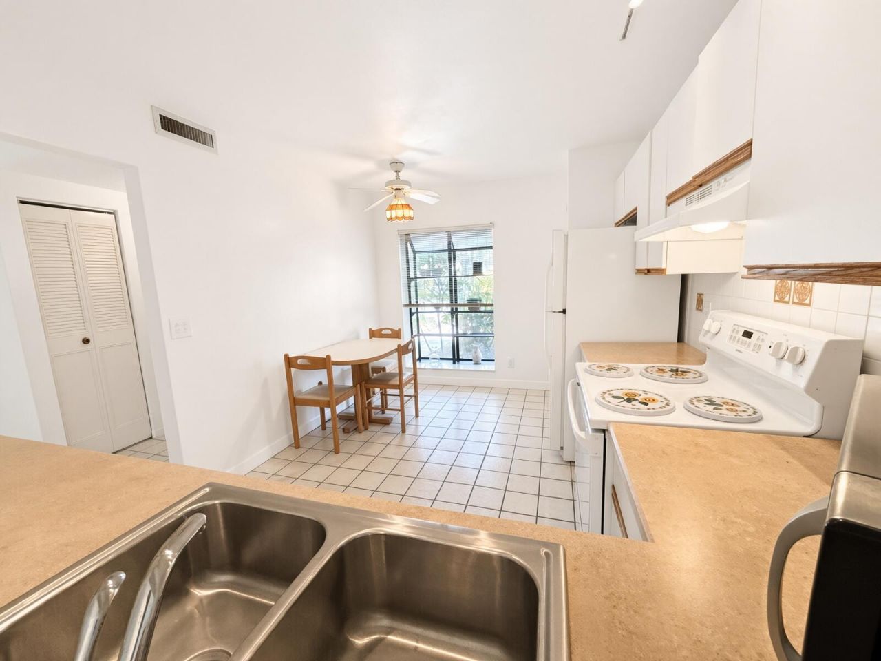 3335 Lucerne Park Drive, Greenacres, FL 33467 Photo