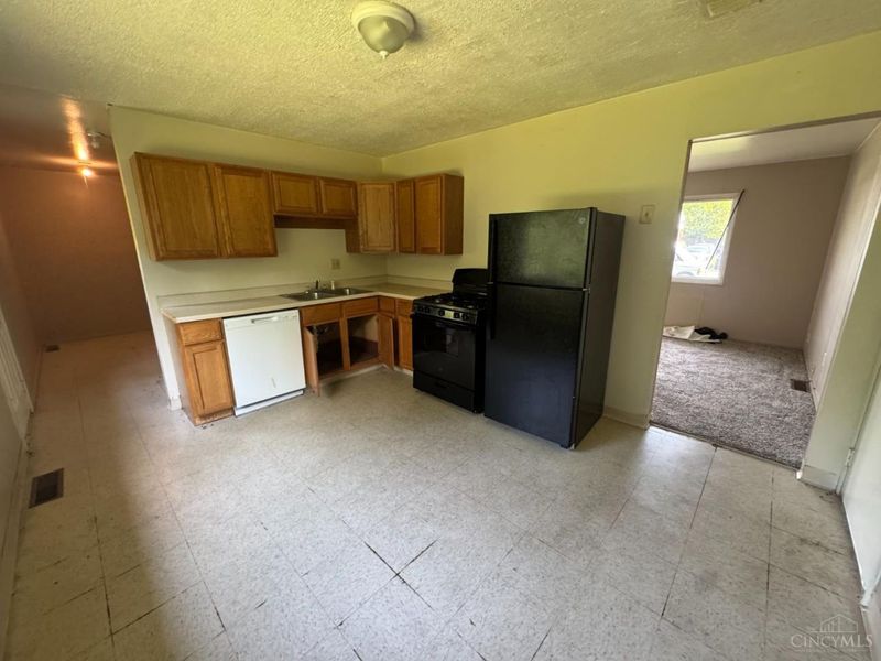 1959 Lotushill Drive, Springfield Township, OH 45240 Photo 6