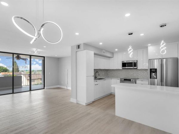 11755 SW 18th St , Unit 409, Miami, FL 33175