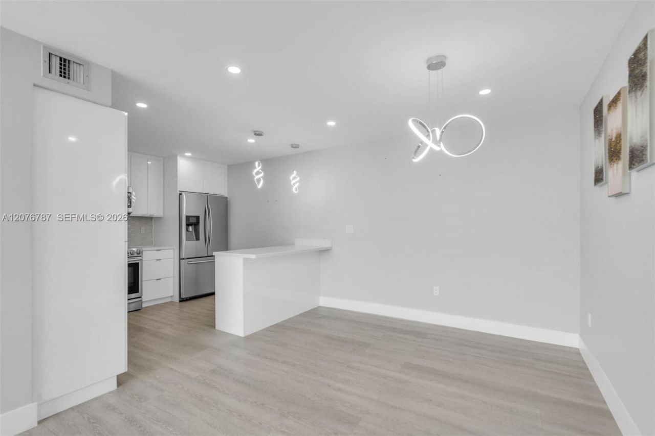 11755 SW 18th St , Unit 409, Miami, FL 33175 Photo