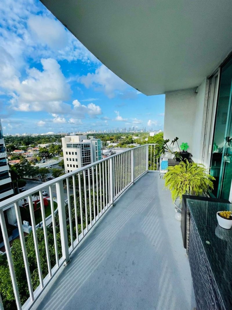 3180 SW 22nd Ter , Unit 908, Miami, FL 33145 Photo