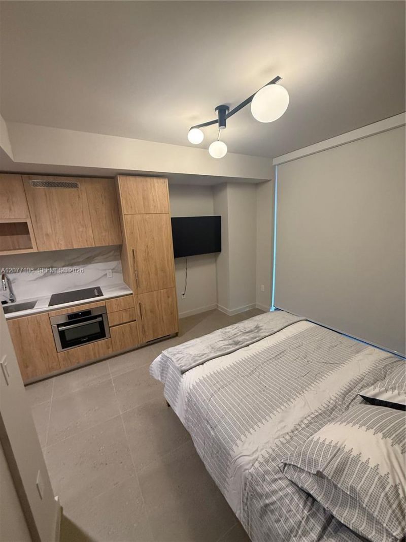 11 NE 6th St, Unit 706, Miami, FL 33132 Photo