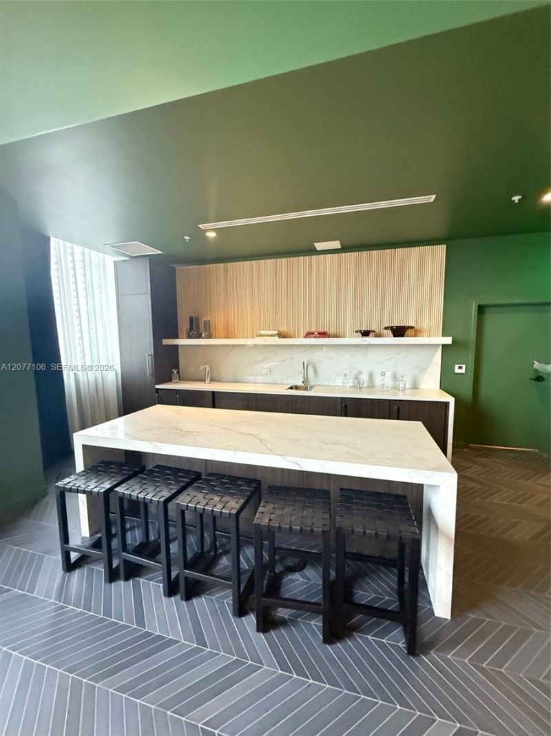 11 NE 6th St, Unit 706, Miami, FL 33132 Photo