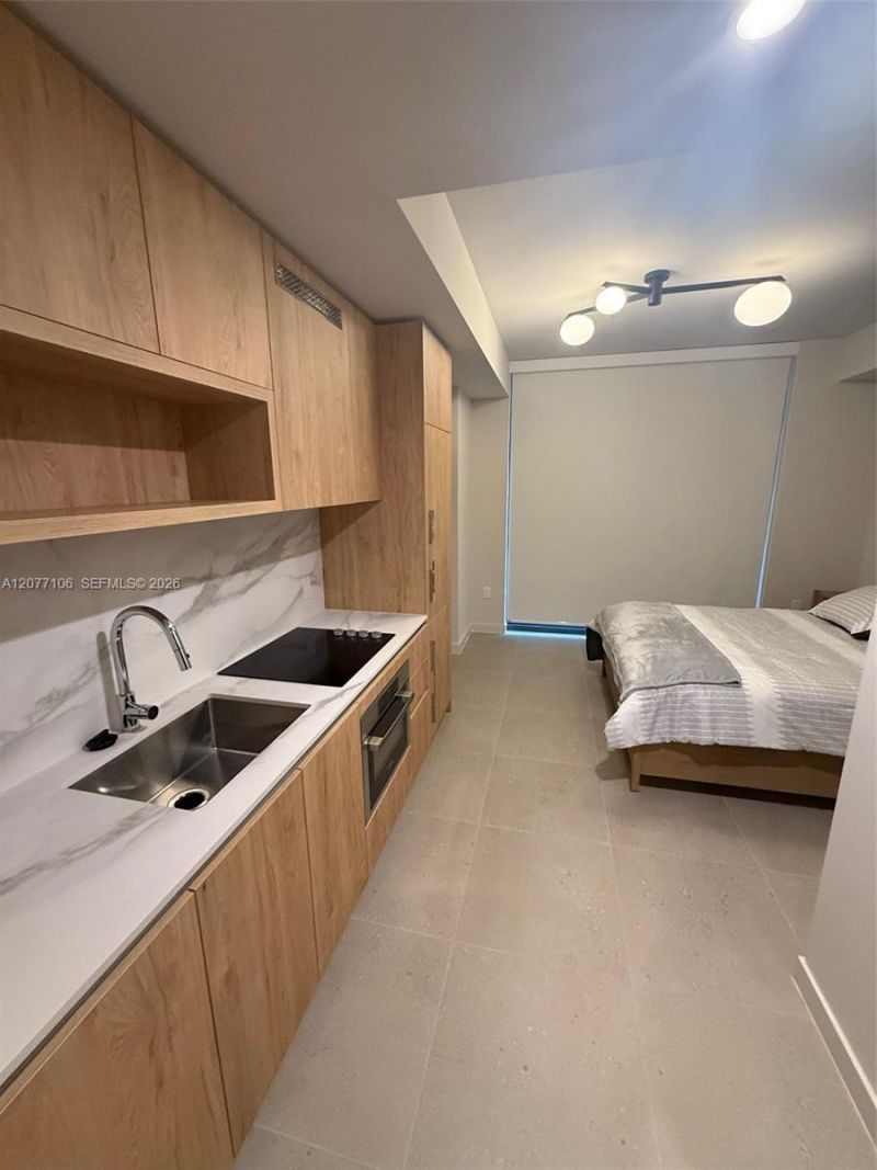11 NE 6th St, Unit 706, Miami, FL 33132 Photo