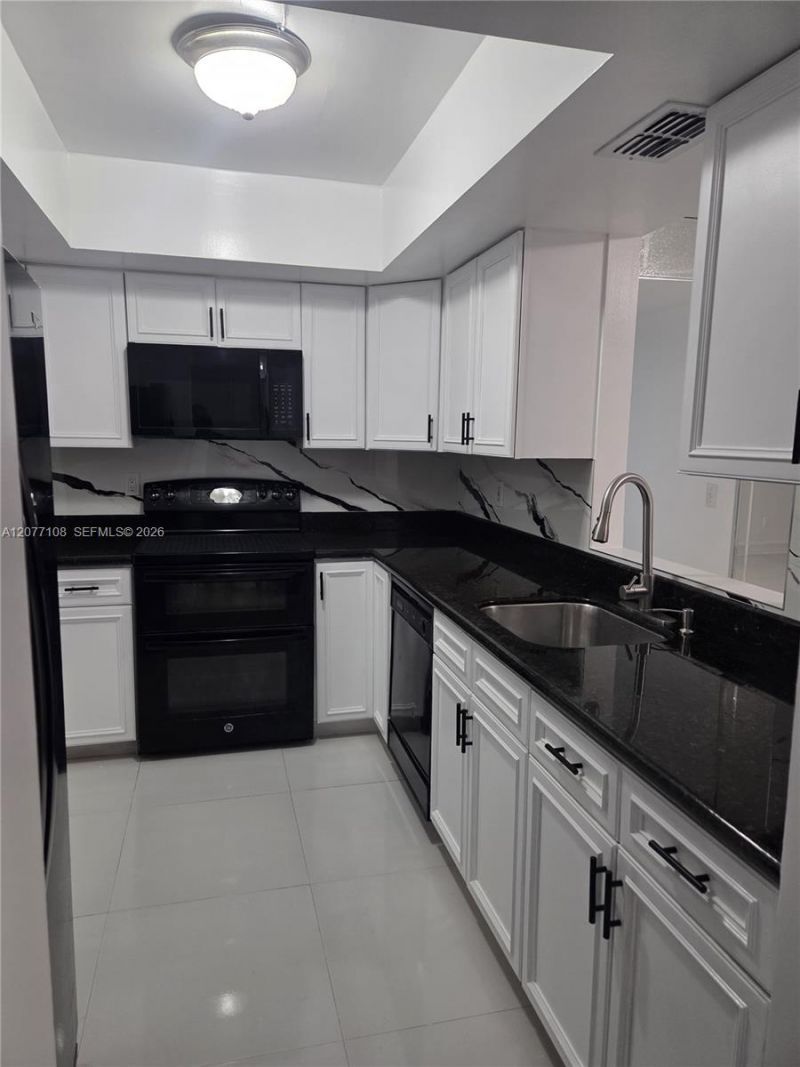 1020 NW 80th Ave , Unit 203, Margate, FL 33063 Photo