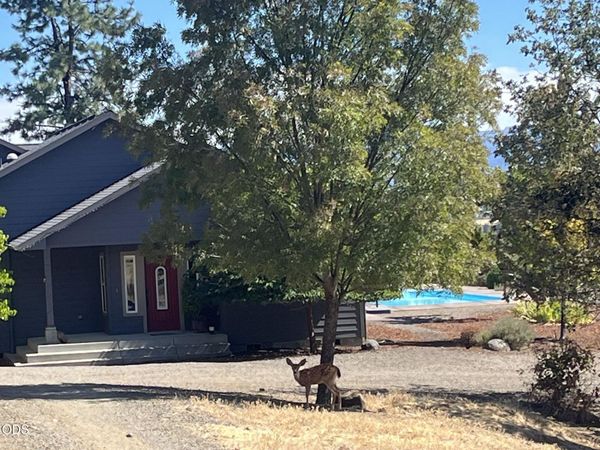 158 Rockingham Circle, Eagle Point, OR 97524