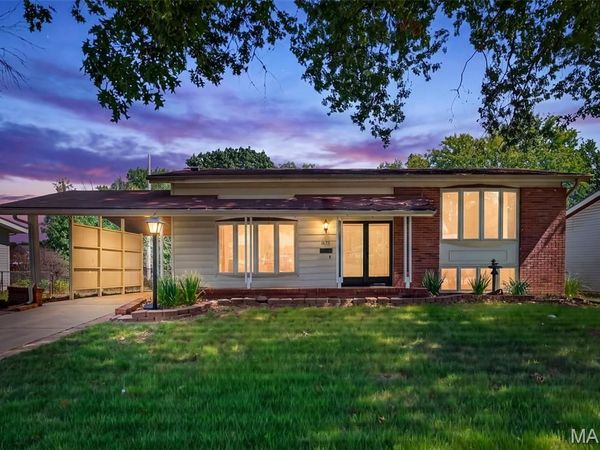 1675 Central pkwy Parkway, Florissant, MO 63031