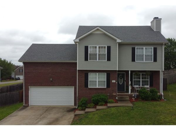 3167 Cross Ridge Dr, Clarksville, TN 37040