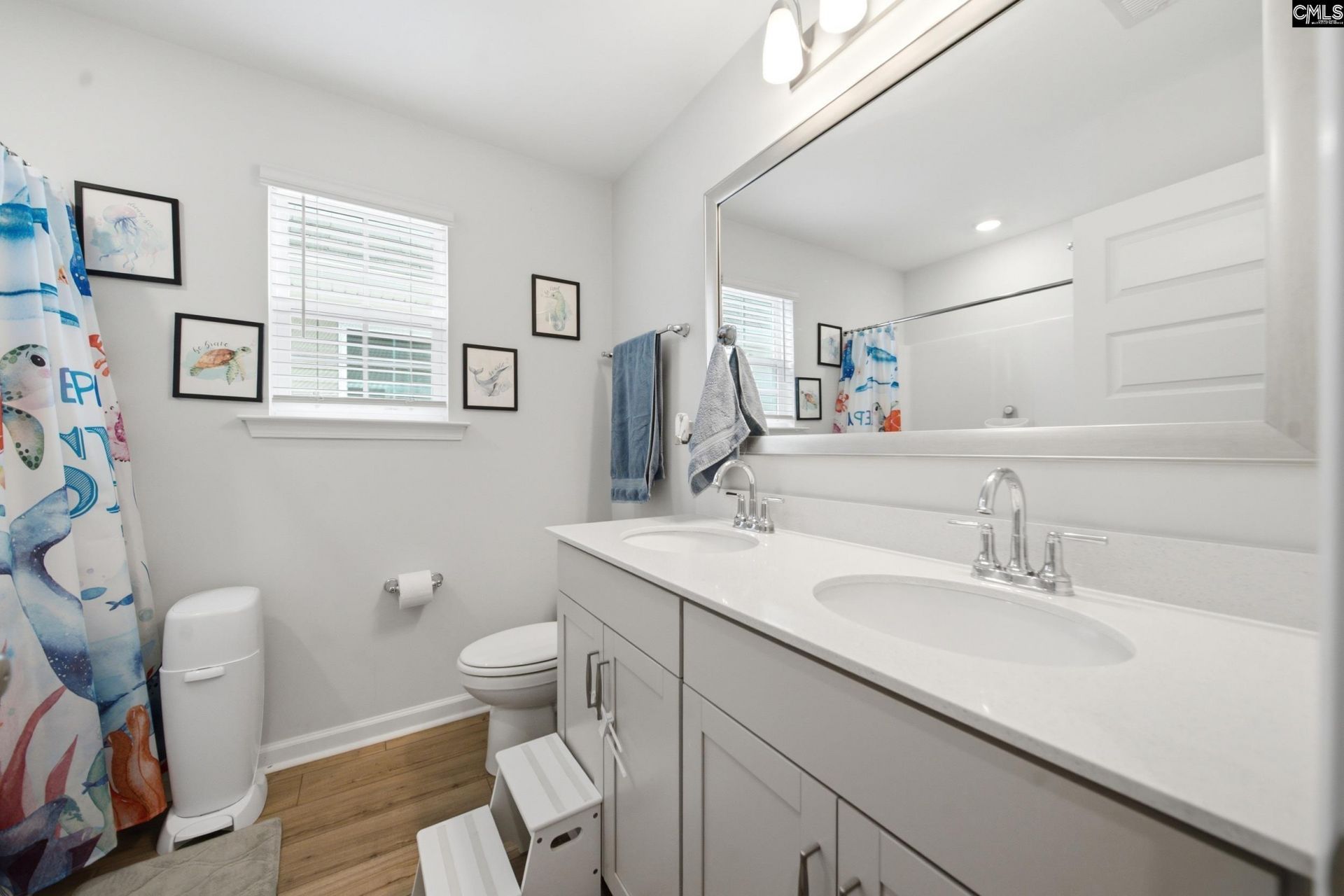 2818 Lugard Road  Photo 25