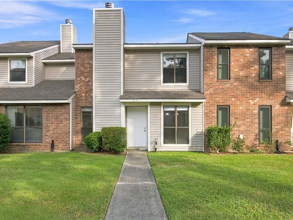 213 PINERIDGE Court , Unit 213, Mandeville, LA 70448