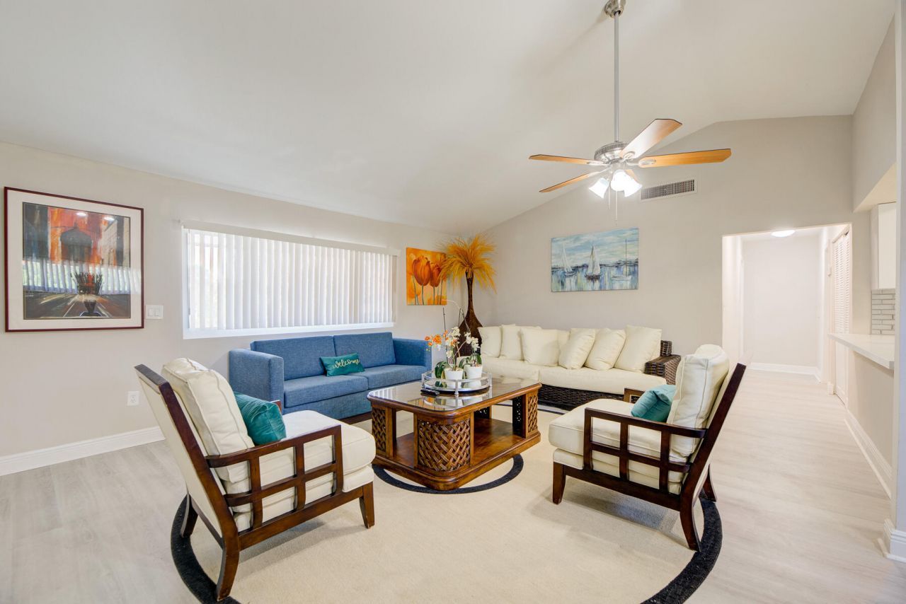 902 Palm Avenue, Unit 3, Boca Raton, FL 33432 Photo