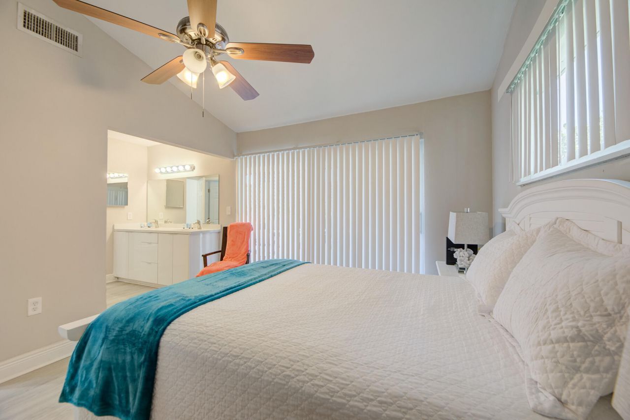 902 Palm Avenue, Unit 3, Boca Raton, FL 33432 Photo