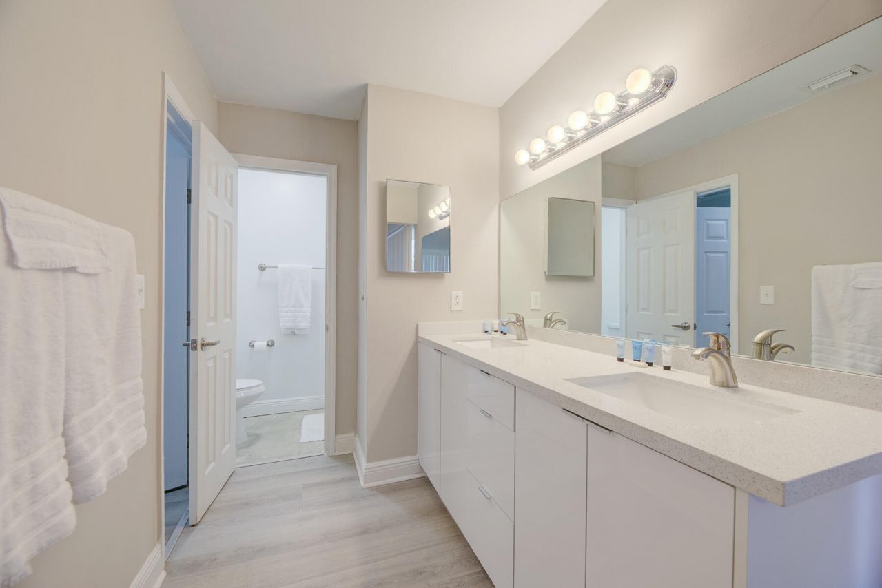902 Palm Avenue, Unit 3, Boca Raton, FL 33432 Photo