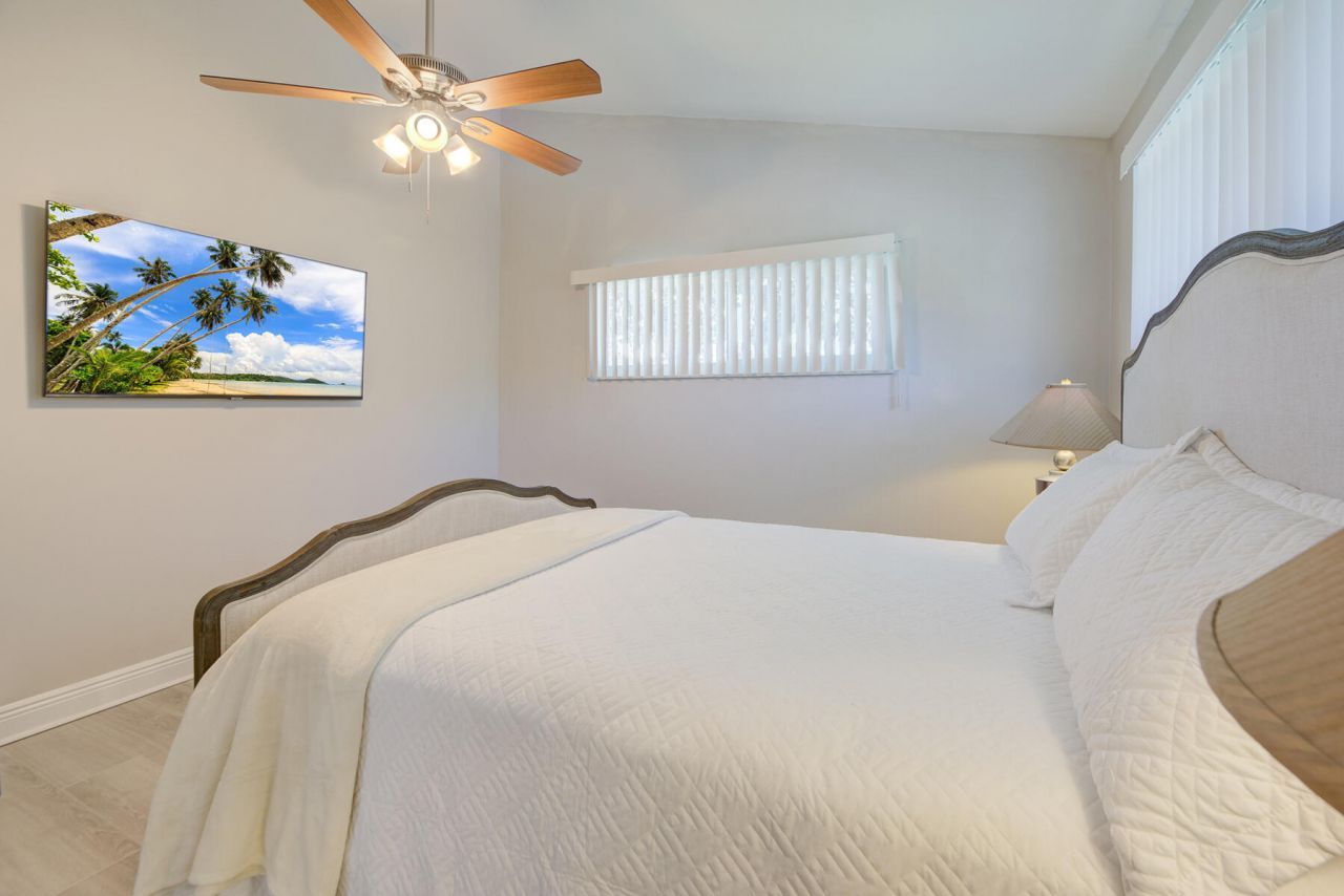902 Palm Avenue, Unit 3, Boca Raton, FL 33432 Photo