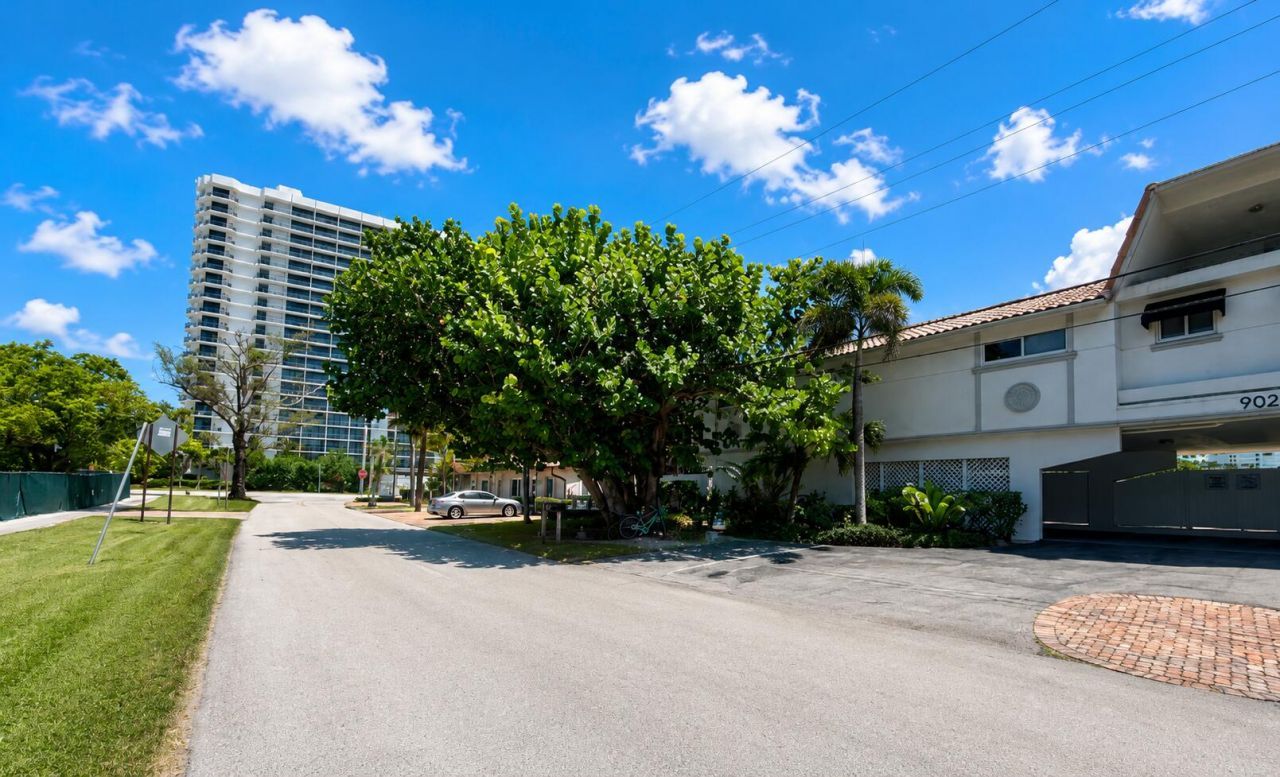 902 Palm Avenue, Unit 3, Boca Raton, FL 33432 Photo