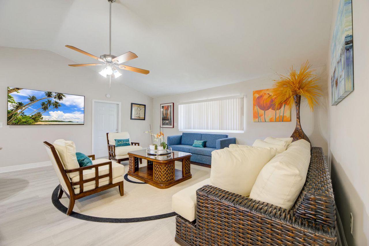 902 Palm Avenue, Unit 3, Boca Raton, FL 33432 Photo