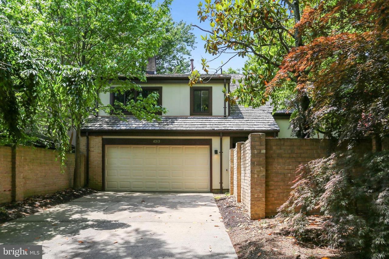 6313 SWORDS WAY , BETHESDA, MD 20817
