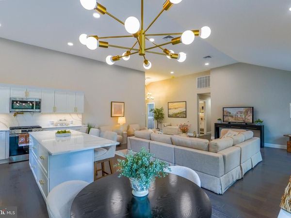 501 FLORA CIRCLE, SPRINGFIELD, PA 19064