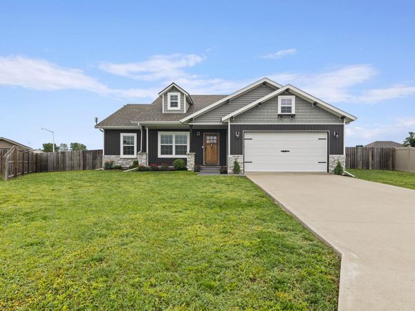 2390 S Sedona Court , Bolivar, MO 65613