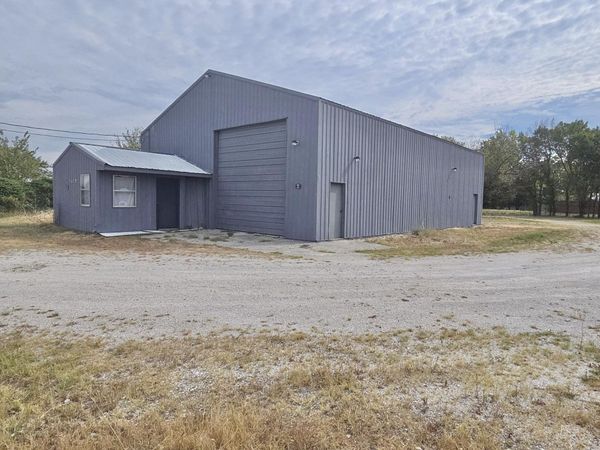 9741 Gateway Drive , Neosho, MO 64850