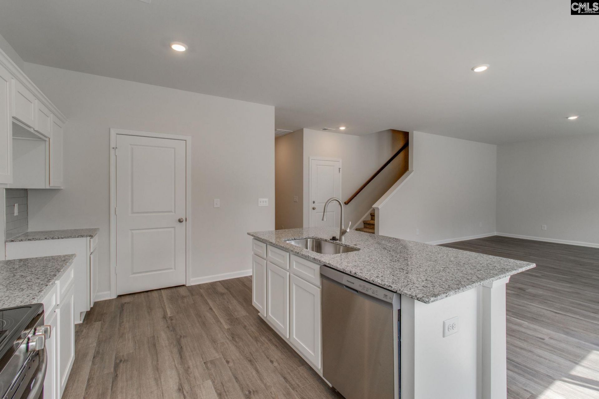 547 Cromer Road Photo 14