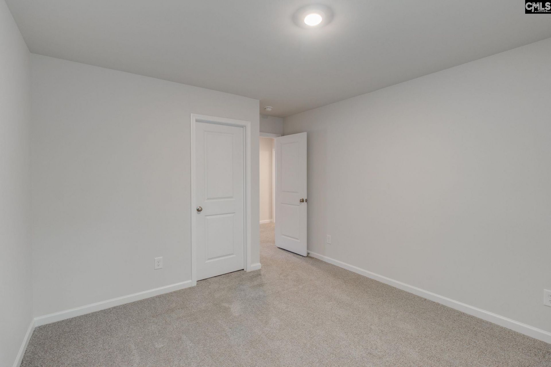 547 Cromer Road Photo 25