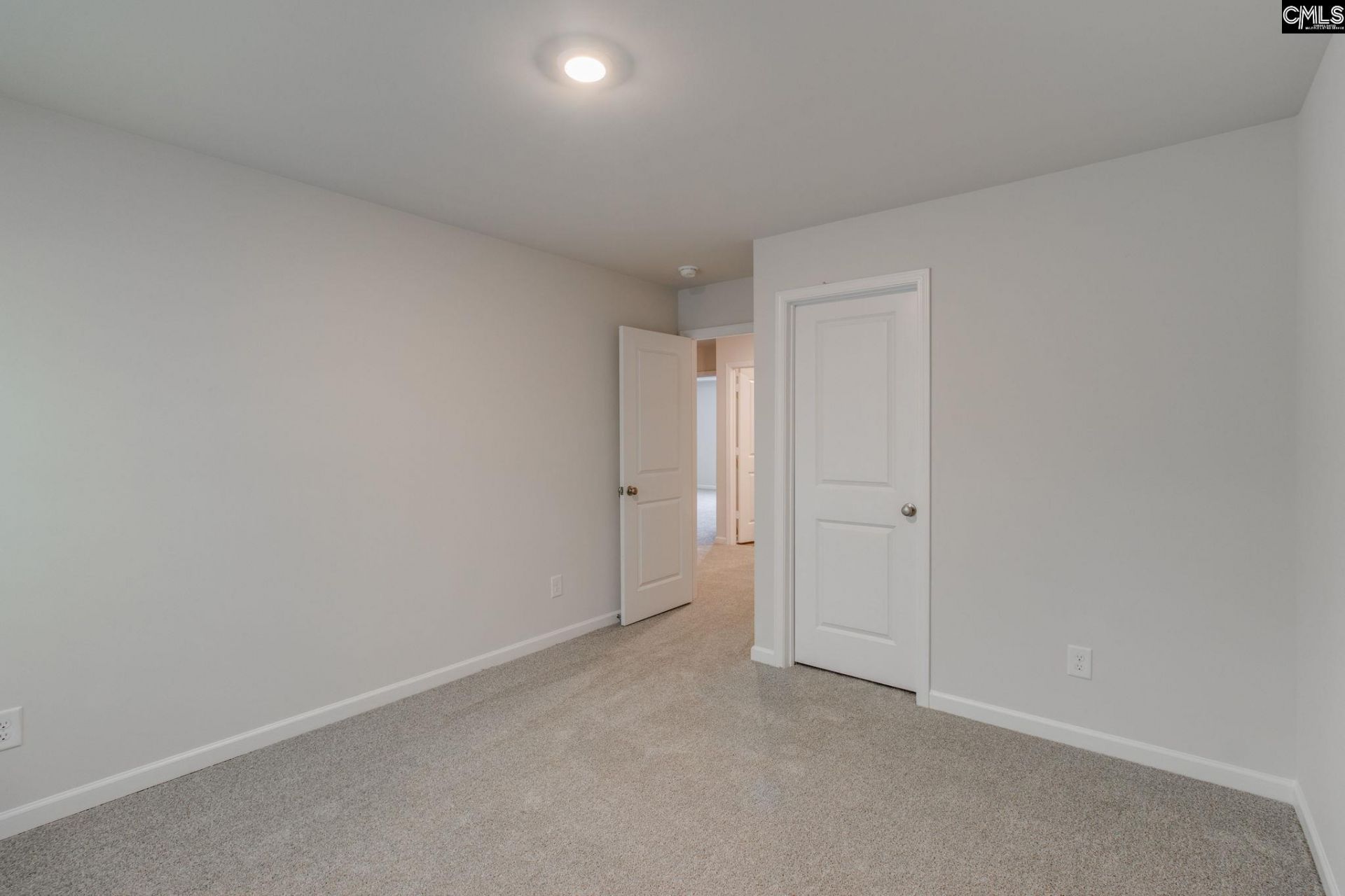 547 Cromer Road Photo 27