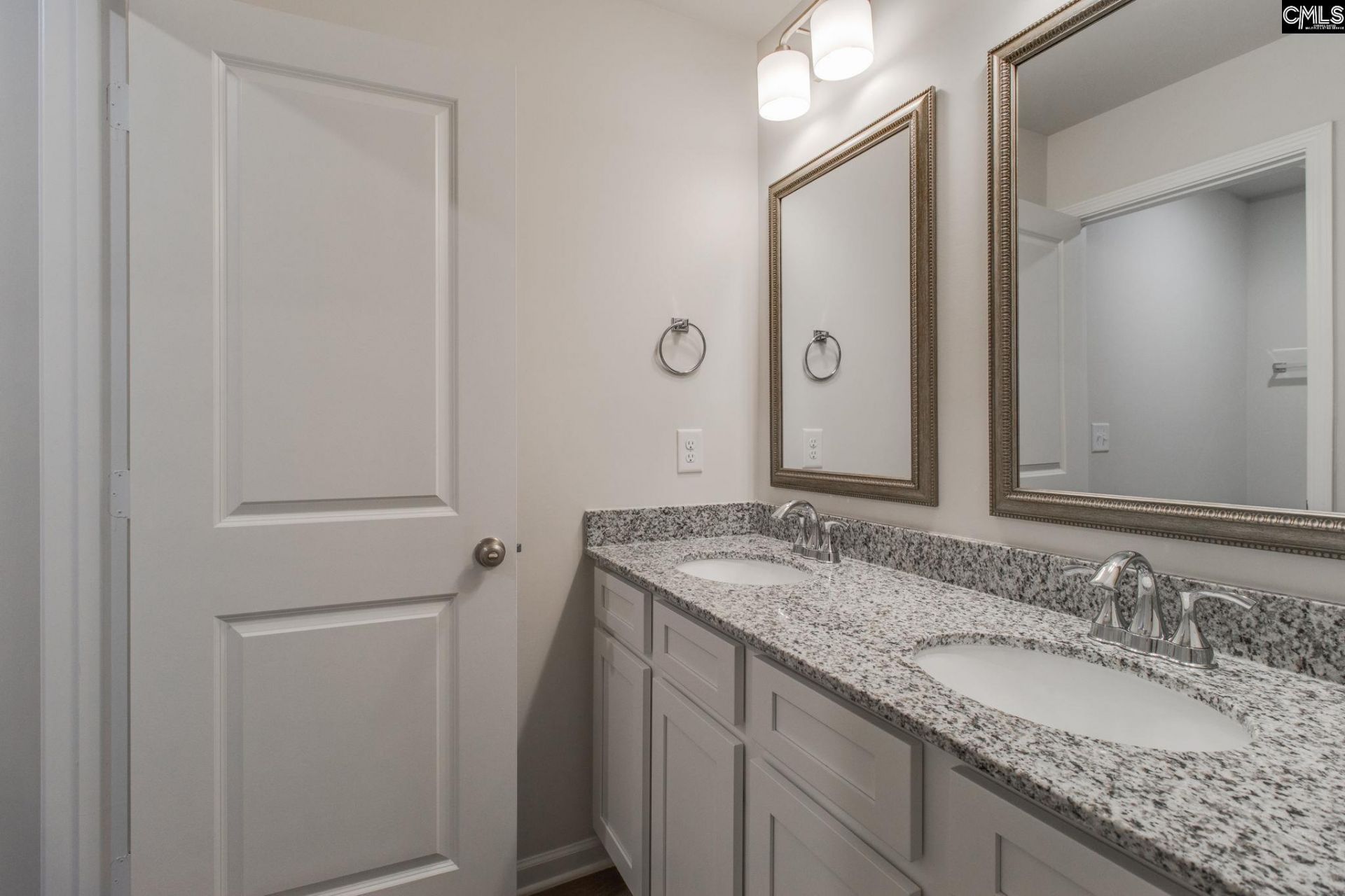 547 Cromer Road Photo 28