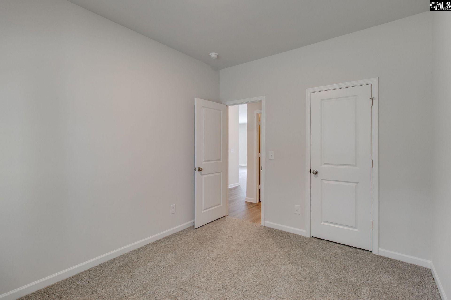 547 Cromer Road Photo 7