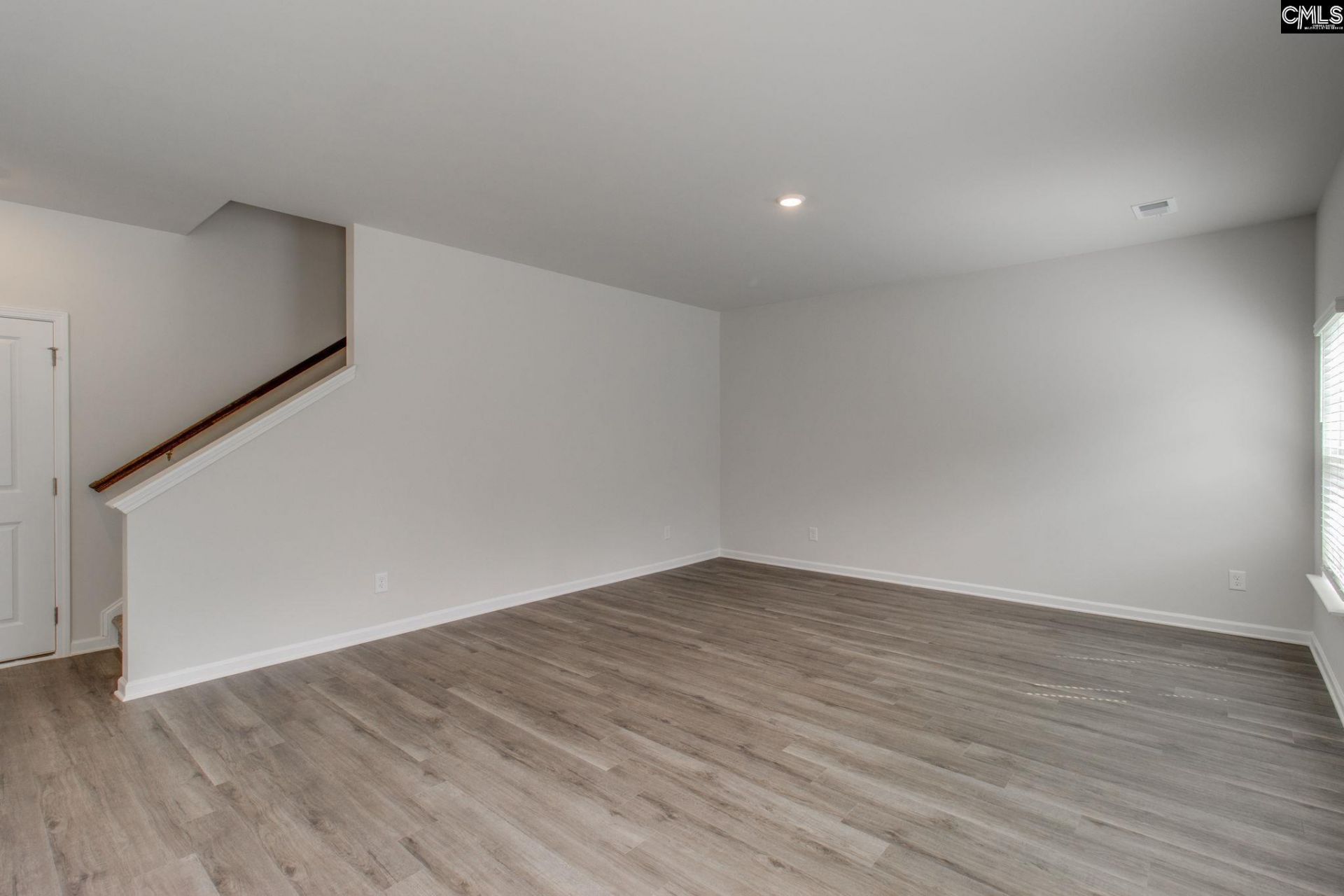 547 Cromer Road Photo 8