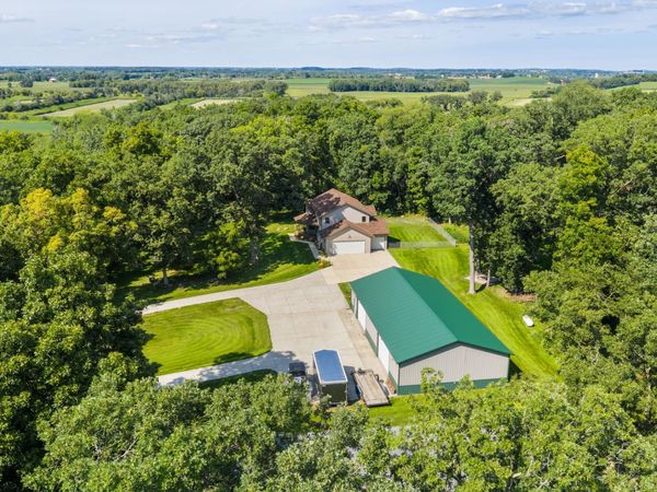 966 Sherman Drive, Marshall, WI 53559