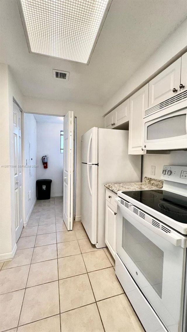 3021 Alcazar Pl , Unit 101, Palm Beach Gardens, FL 33410 Photo