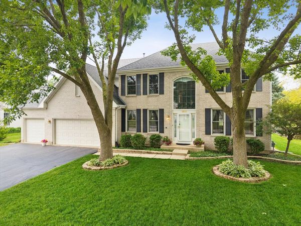 1616 Rolling Hills Drive , Crystal Lake, IL 60014