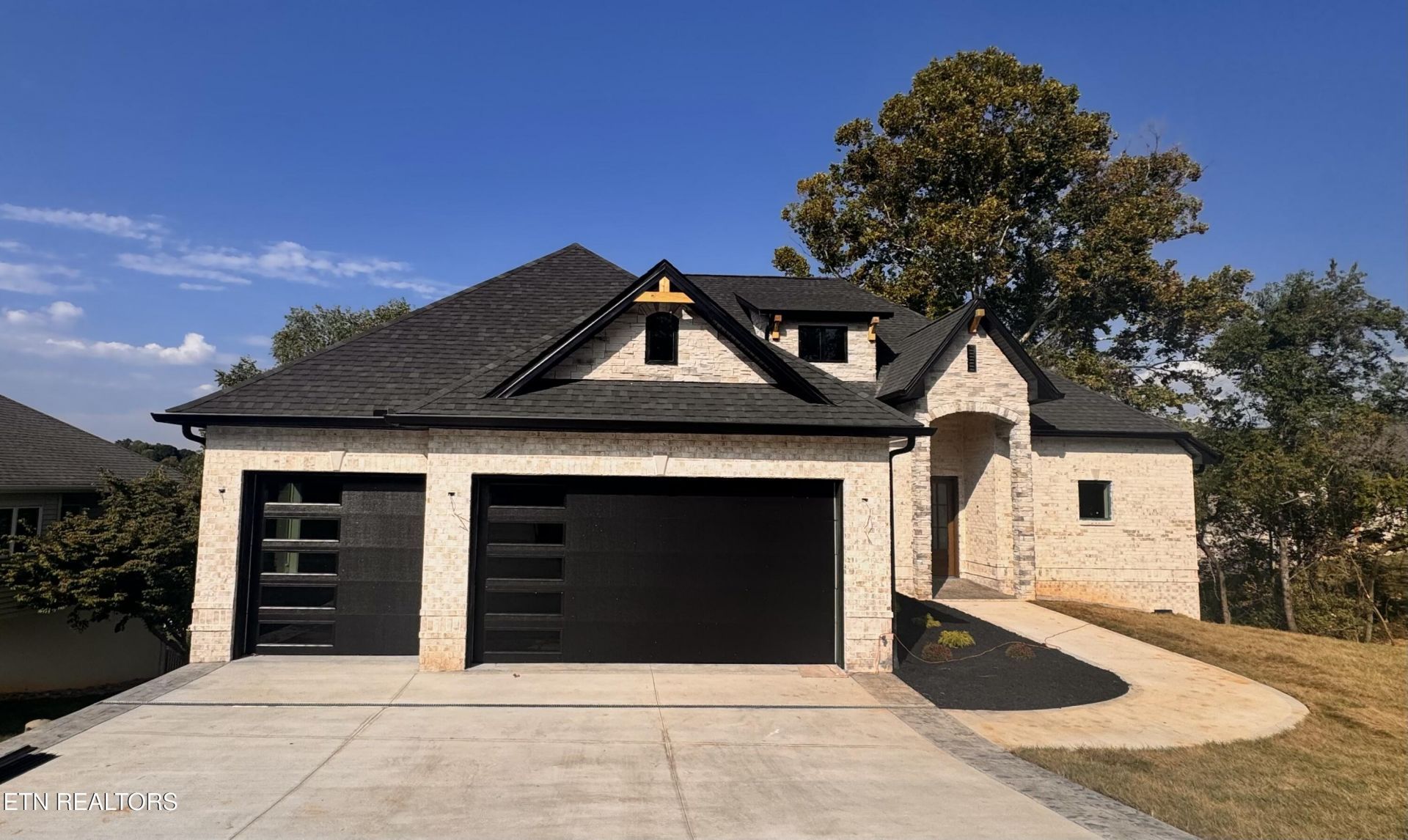 261 Ootsima Way, Loudon, TN 37774 Main Photo