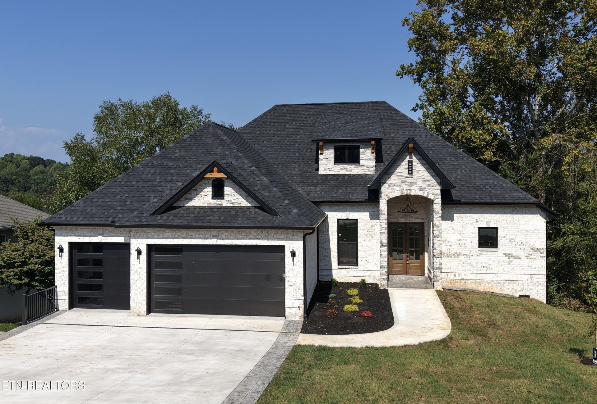 261 Ootsima Way, Loudon, TN 37774 Main Photo